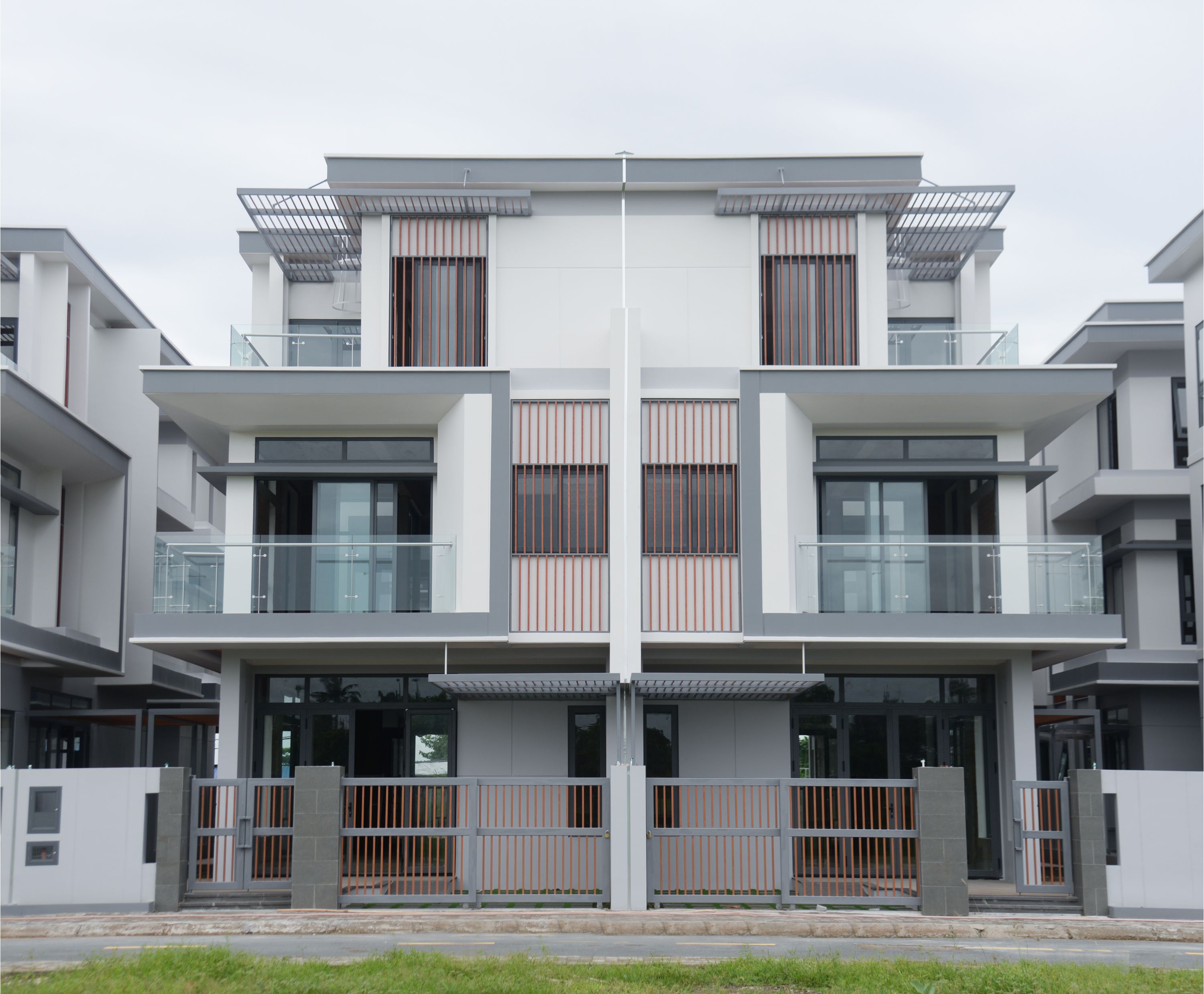 Nhà vườn liên kề song lập Nhà vườn liên kề song lập